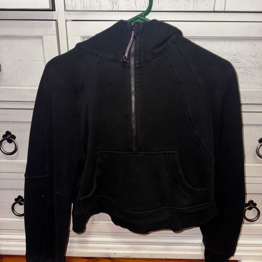 Black Lululemon Scuba